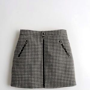 NWT. Hollister skirt.